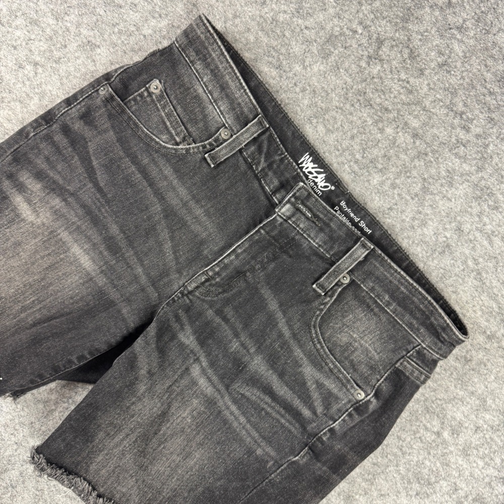 Mossimo Denim Boyfriend Short Black Frayed Raw Hem Size 4 27 Waist Stretch